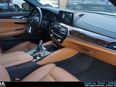 Used 2017 BMW 540i xDrive 540i xDrive Sedan image 19