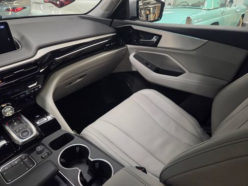 Certified 2023 Acura MDX SH-AWD w/ Technology Package image 19