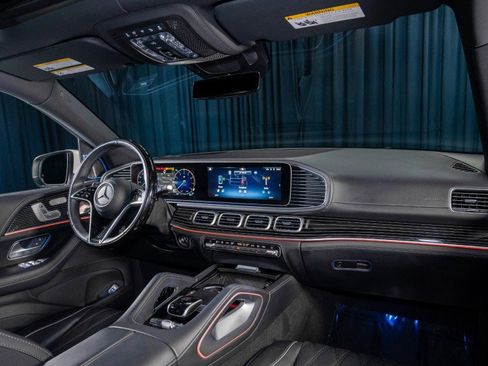Certified 2024 Mercedes-Benz Maybach GLS 600 4MATIC image 15