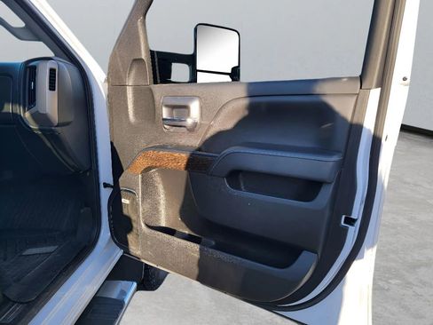 Used 2018 GMC Sierra 2500 Denali w/ Duramax Plus Package image 33