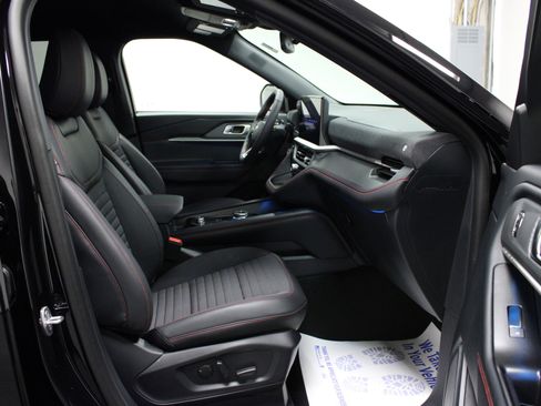 New 2026 Ford Explorer ST-Line w/ ST-Line Street Pack image 17