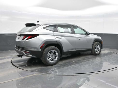 New 2026 Hyundai Tucson SE image 8