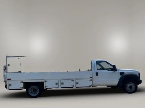 Used 2008 Ford F450 XLT RWD image 4