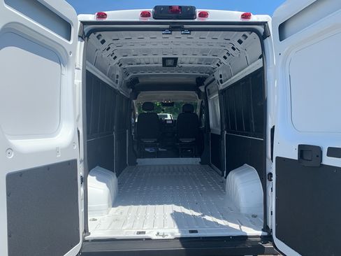 Used 2026 RAM ProMaster 2500 w/ Convenience Group FWD image 30