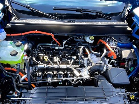 New 2025 Ford Maverick XL image 16