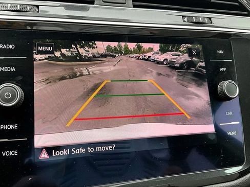 Used 2019 Volkswagen Tiguan SEL AWD/4WD image 14