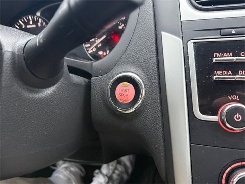 Used 2018 Nissan Altima 2.5 S w/ S Convenience Package image 29