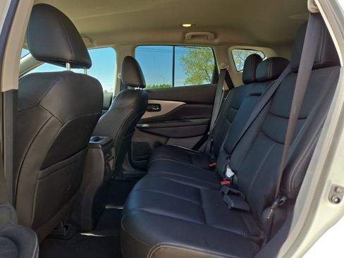 Used 2023 Nissan Murano SV w/ SV Midnight Edition Package image 13