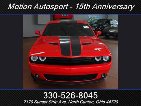 Used 2016 Dodge Challenger R/T w/ Blacktop Package image 4
