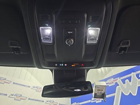 Used 2024 Chevrolet Suburban LT image 36