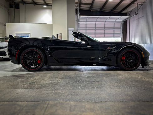 Used 2017 Chevrolet Corvette Z06 RWD image 4