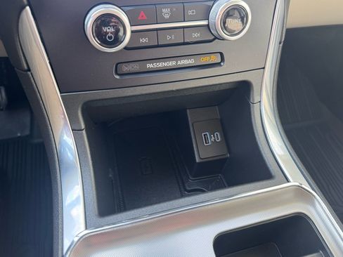 Certified 2023 Ford Edge Titanium image 35