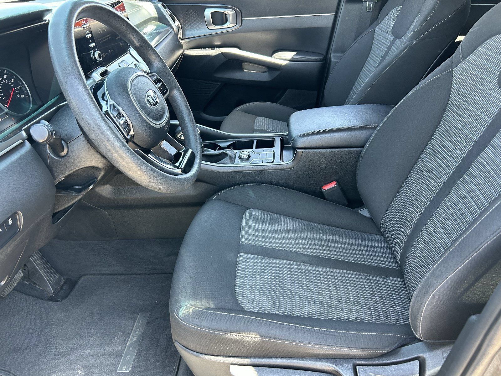Used 2021 Kia Sorento LX AWD/4WD image 26