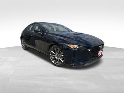 Used 2021 MAZDA MAZDA3 s image 26