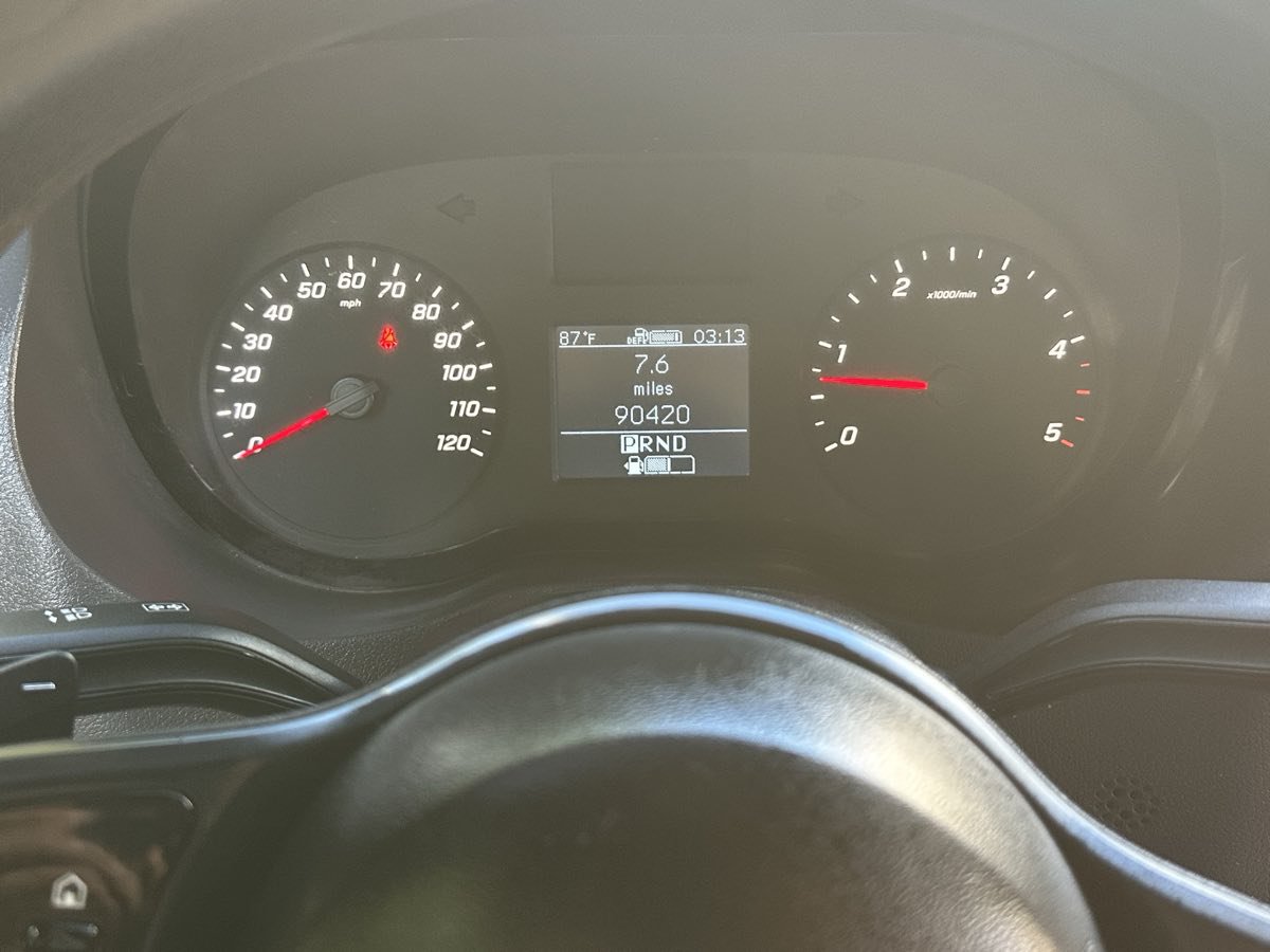 Used 2019 Mercedes-Benz Sprinter 144 image 28