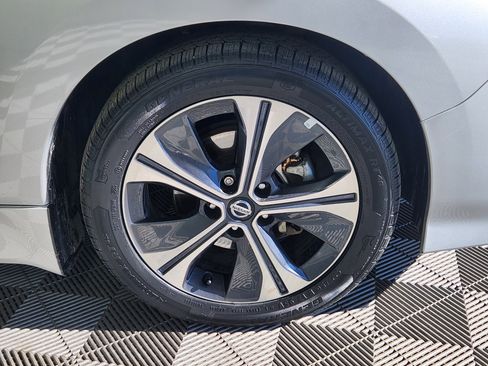 Used 2022 Nissan Leaf SV image 9