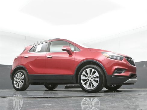 Used 2018 Buick Encore Preferred image 30