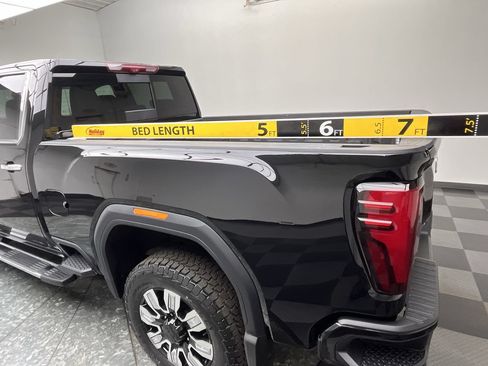 Certified 2025 GMC Sierra 2500 Denali w/ Denali Reserve Package AWD/4WD image 35