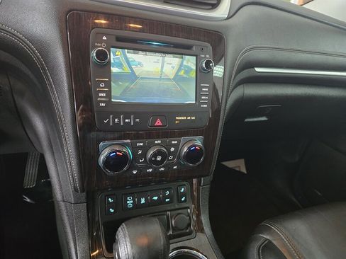 Used 2016 Chevrolet Traverse LT image 26