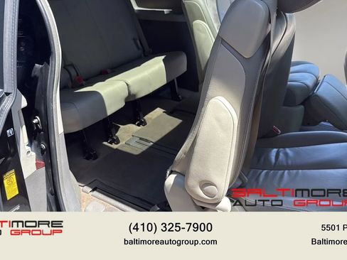 Used 2013 Toyota Sienna Limited w/ Premium Pkg AWD/4WD image 25