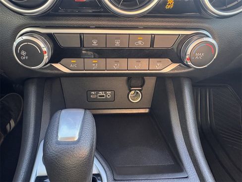 Used 2023 Nissan Sentra SV image 19