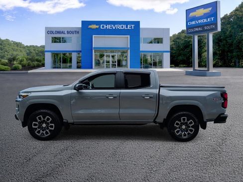 Used 2023 Chevrolet Colorado LT w/ LT Convenience Package III AWD/4WD image 3