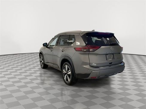 Certified 2025 Nissan Rogue SL w/ SL Premium Package image 8