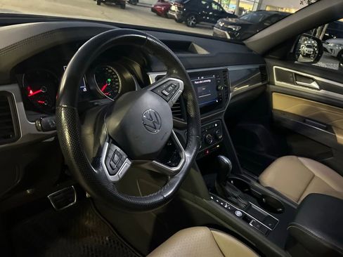 Used 2021 Volkswagen Atlas Cross Sport SE w/ Panoramic Sunroof Package image 10