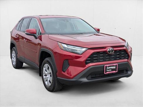 New 2025 Toyota RAV4 LE image 8