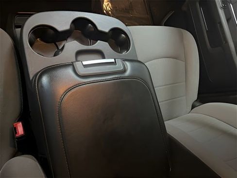 Used 2021 RAM 1500 Classic SLT image 26