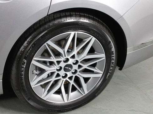 Used 2025 Genesis G80 2.5T image 10