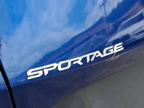 Used 2023 Kia Sportage EX AWD/4WD image 31