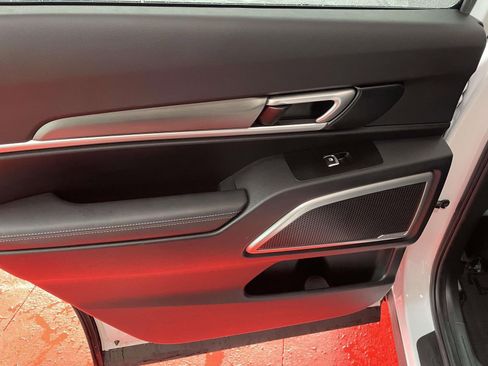 Used 2022 Kia Telluride S image 16