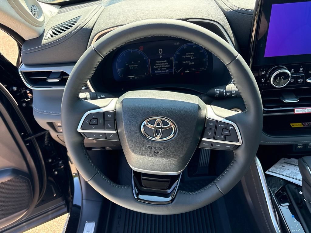 Certified 2026 Toyota Highlander Limited AWD/4WD image 24