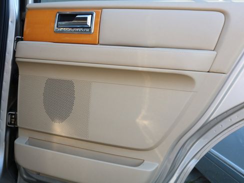 Used 2008 Lincoln Navigator 4WD image 44