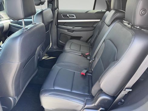 Used 2017 Ford Explorer XLT w/ Equipment Group 202A image 33