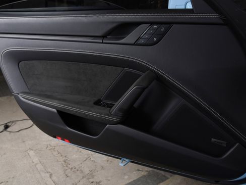 Used 2024 Porsche 911 Carrera GTS image 28