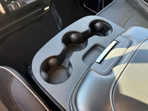 Used 2024 RAM 2500 Laramie image 19