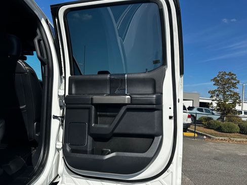 Used 2022 Ford F250 Platinum w/ FX4 Off-Road Package image 34