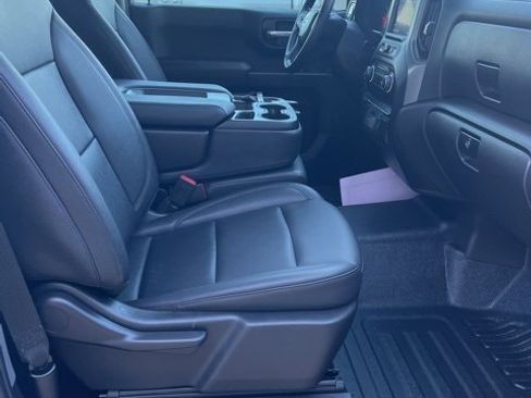 Used 2025 Chevrolet Silverado 1500 W/T w/ Trailering Package image 9