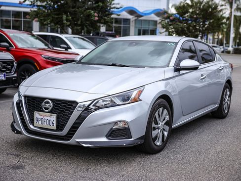 Used 2021 Nissan Altima 2.5 S image 3