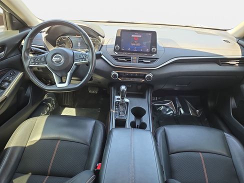 Used 2022 Nissan Altima 2.5 SR FWD image 9