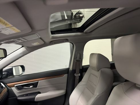 Used 2021 Honda CR-V Touring image 11