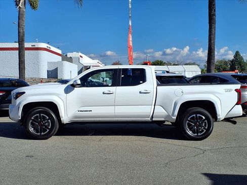 Used 2026 Toyota Tacoma TRD Sport image 3