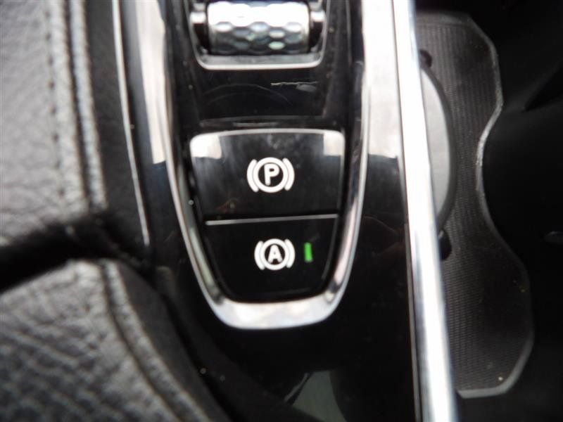 Used 2018 Volvo XC90 T5 Momentum FWD image 24