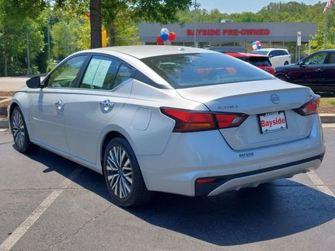 Used 2024 Nissan Altima 2.5 SV FWD image 15