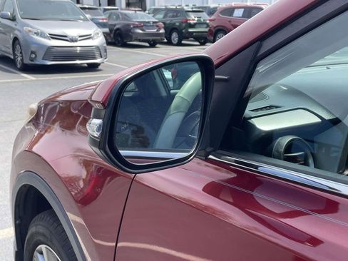 Used 2018 Toyota RAV4 Limited image 11