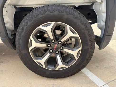Used 2023 GMC Sierra 1500 Pro w/ Pro Value Package AWD/4WD image 12