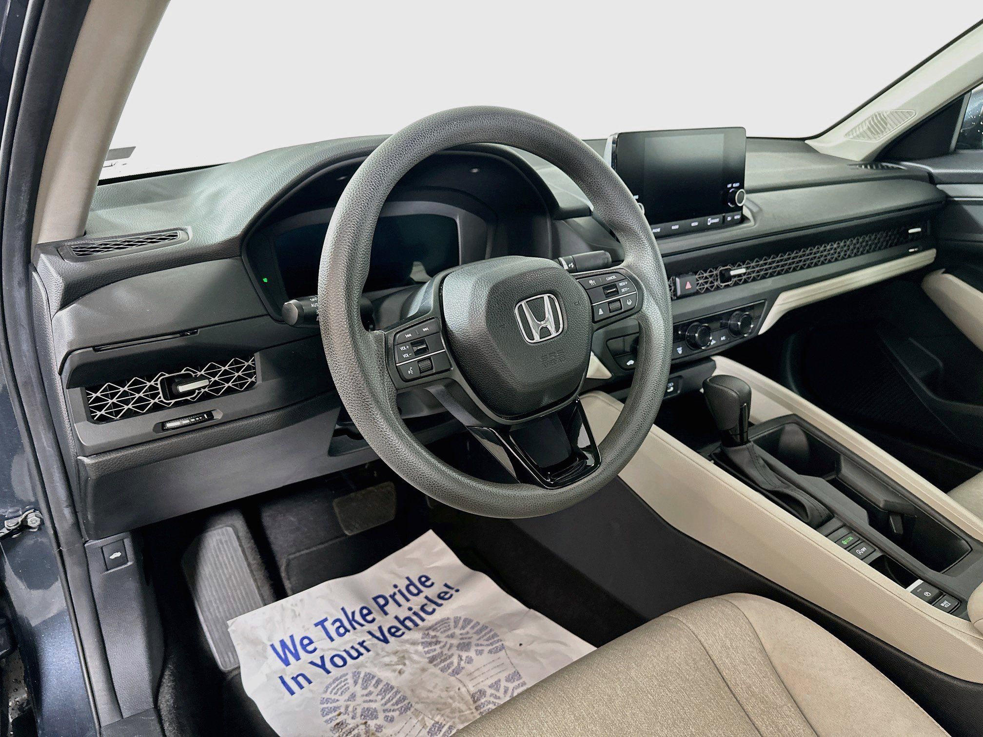 Used 2024 Honda Accord EX image 9