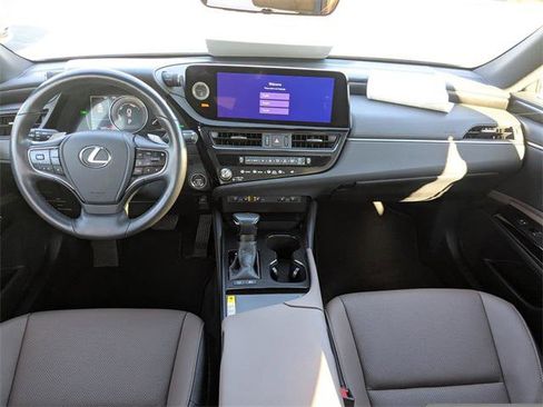 Certified 2025 Lexus ES 300h w/ Premium Package image 12